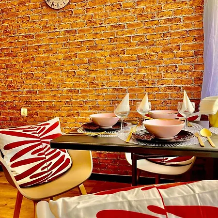 Premium Center Golden Street * Warschau